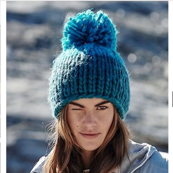 Free People Accessories - Free People Cozy Up Pom Knit Beanie